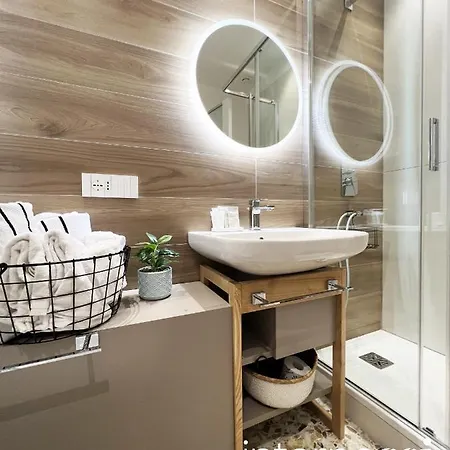 Interno Sei Oda ve Kahvaltı 4*