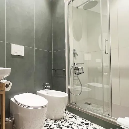 Interno Sei Oda ve Kahvaltı 4*