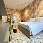 Interno Sei