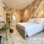 Interno Sei