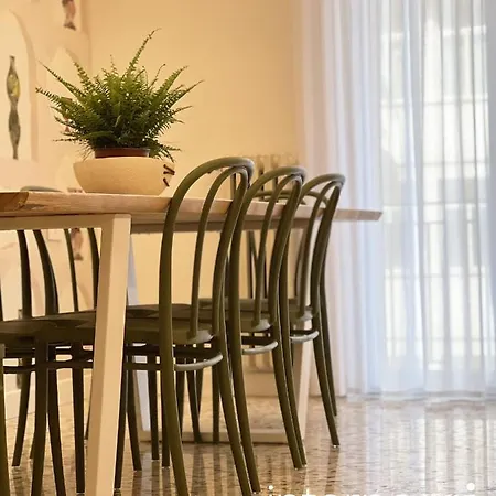 Interno Sei