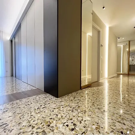 Interno Sei 4*