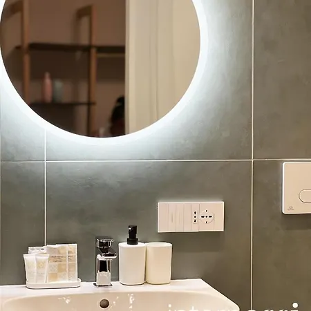 Interno Sei
