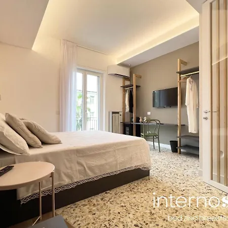 Interno Sei 4*