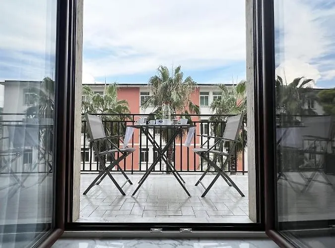 Interno Sei أغروبولي