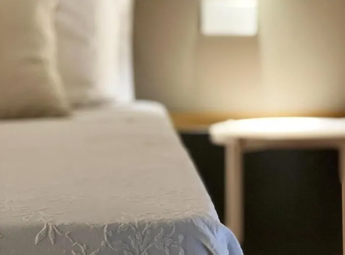 Interno Sei 4* أغروبولي